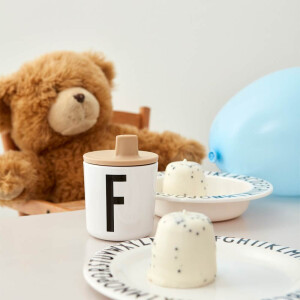 Design Letters Kinderbecher mit Buchstaben Ecozen