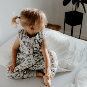 Emma&Noah Schlafsack mit Füßen 2.5 TOG Leo Grau