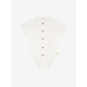 En Fant Musselinbody mit Knöpfen