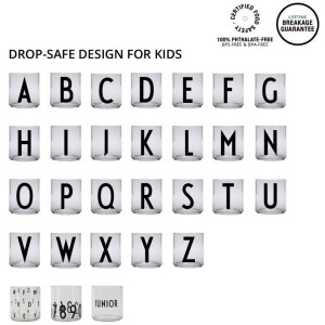 Design Letters Kinderglas mit Buchstaben Tritan